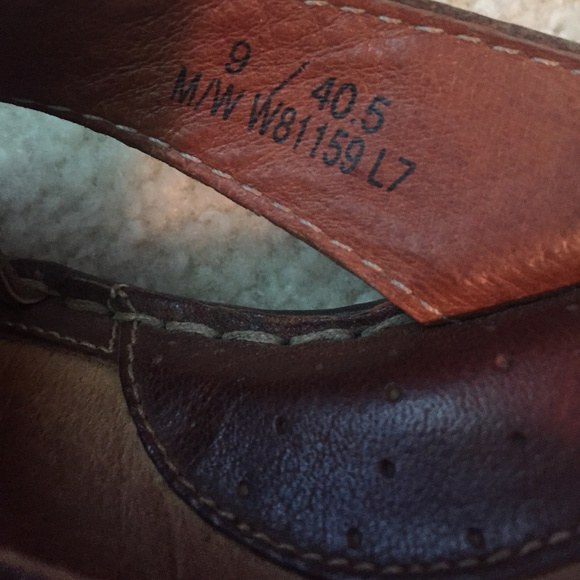 Born Sandals - Size 9 - Picture 4 of 5